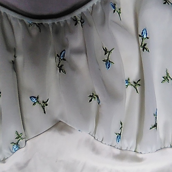 Vintage nightgown - Picture 3 of 16